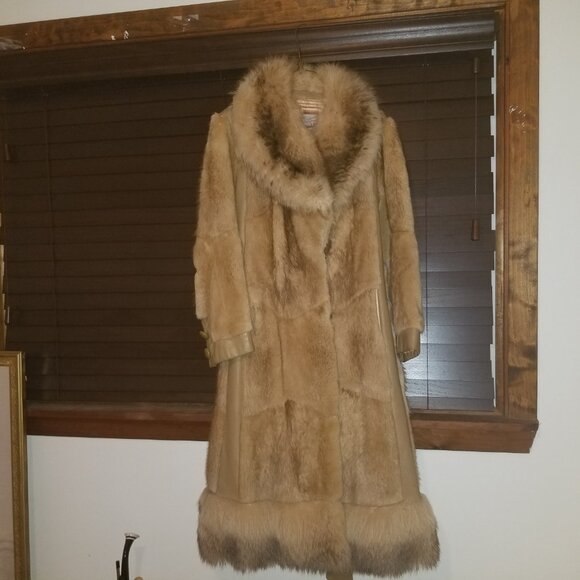 Real Mink + Coyote + Leather Fur Coat - Picture 2 of 7